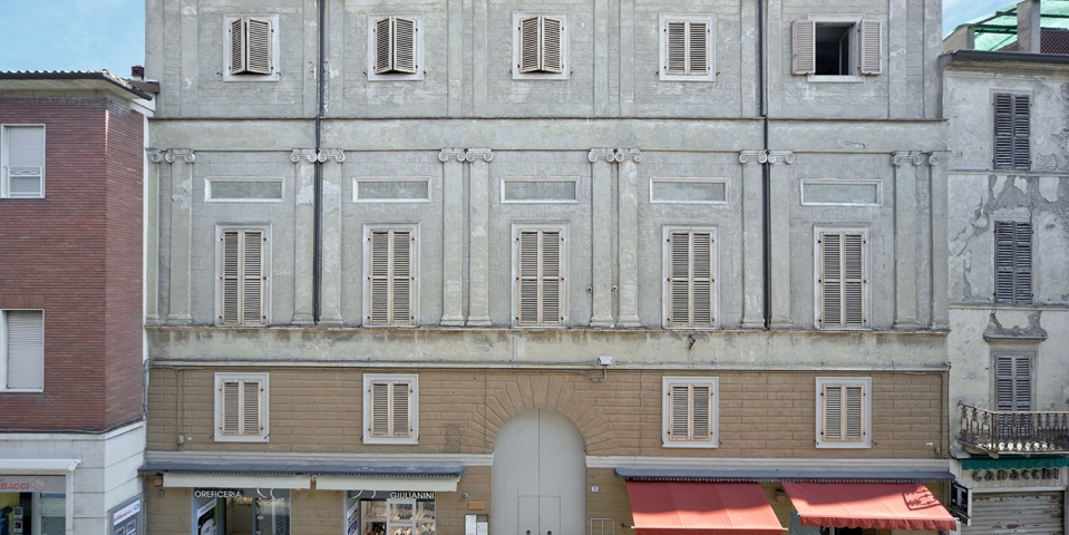 01 palazzo Pistocchi frontale_200_200.png 